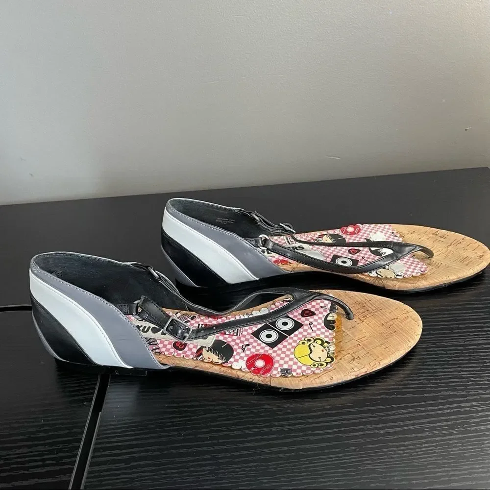 Harajuka Lovers Kroepel Thong Flat Covered Heel Sandals, 10